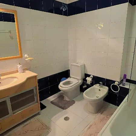 De Solteiro Com Varanda Centro De * Viseu