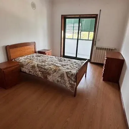 Alloggio in famiglia De Solteiro Com Varanda Centro De Viseu