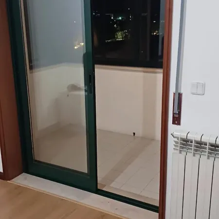 Séjour chez l'habitant De Solteiro Com Varanda Centro De Viseu