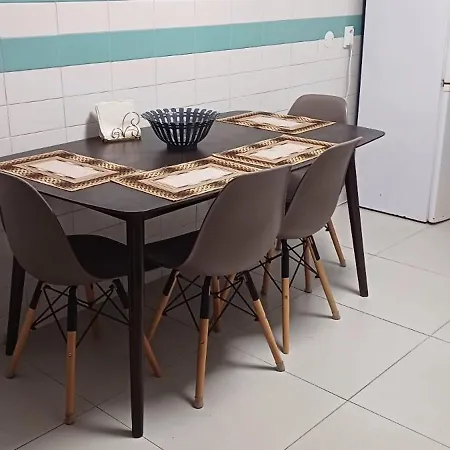 De Solteiro Com Varanda Centro De *