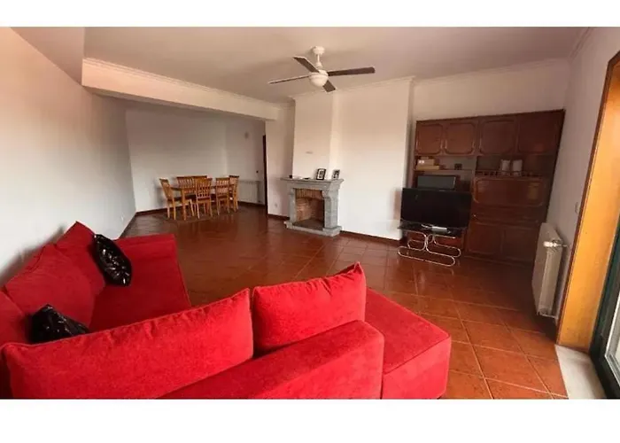 De Solteiro Com Varanda Centro De Viseu