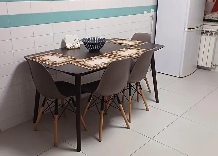 De Solteiro Com Varanda Centro De *