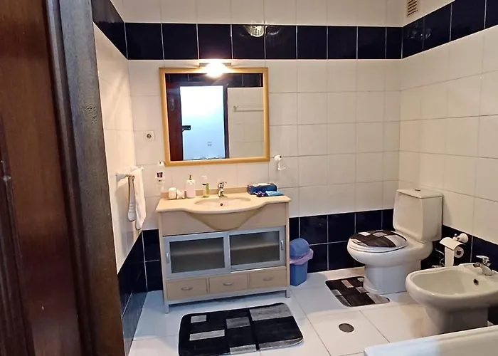 De Solteiro Com Varanda Centro De Quarto em Acomodações Particulares Viseu